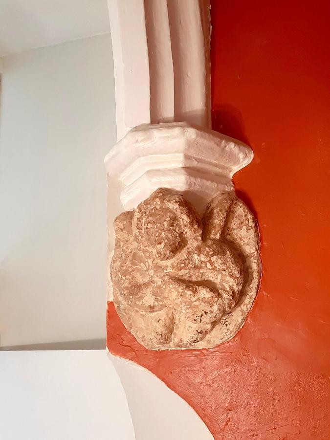En Plein Coeur : Charmant Gite Centre Amboise Bagian luar foto